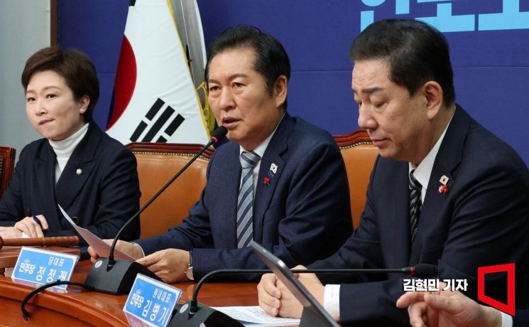 與, 내란재판부법 강행 의지…野 "위헌 여전, 철회해야"