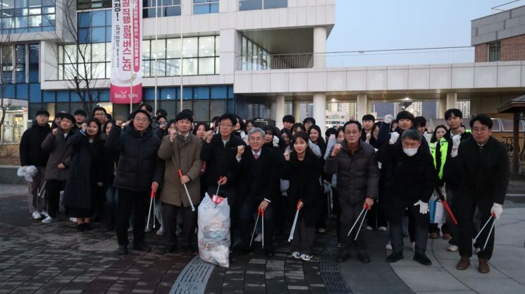 경기교통공사, 연말 맞아 ‘노사 공동 플로깅’으로 환경보호 앞장
