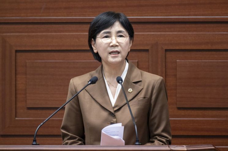 경북도 용역계약 6%만 지역기업이 따내…이선희 경북도의원 "지역기업 침체하면 청년들 떠나"  