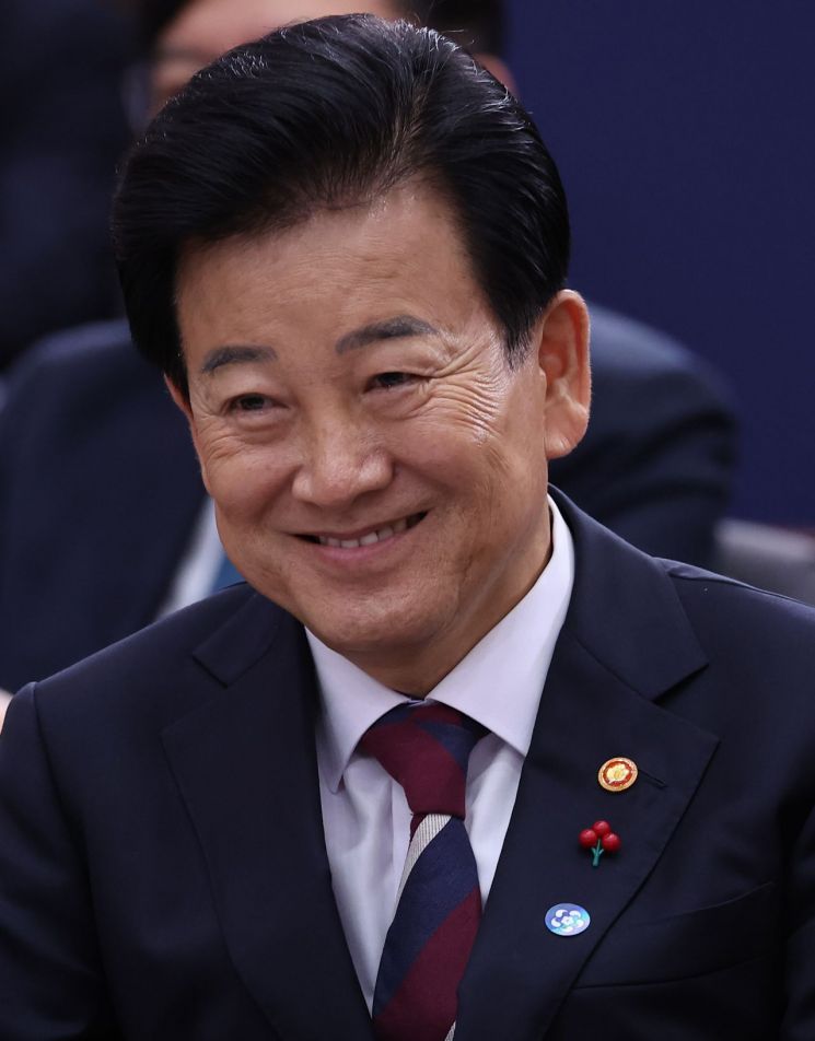 '불합리한 관성' 건드린 李대통령…'초코파이 사건'·'생리대 가격'·'교통범칙금 차등'