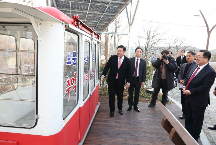이장우 대전시장 "'보문산 큰나무 전망대' 대전의 새로운 랜드마크"