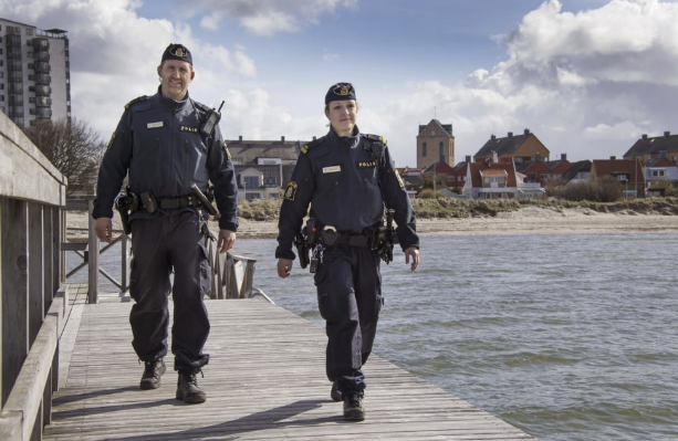 "12세 청부살인범, 4000만원 받고 엉뚱한 사람 쏴 사망"…복지천국 발칵