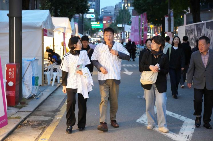 종묘 담장길 '서순라길', 주말 밤 10시까지 '차 없는 거리'