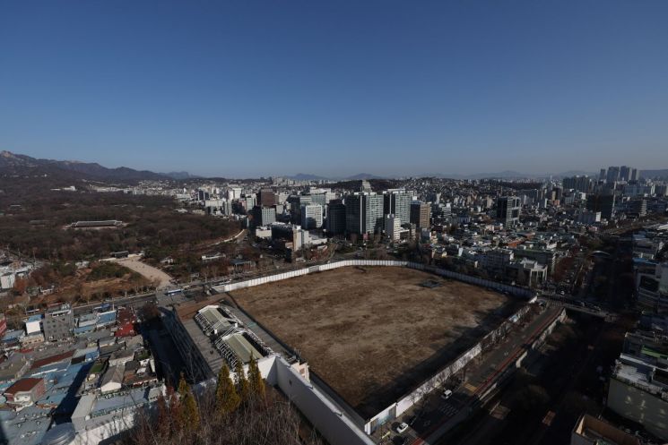 유네스코 "종묘 앞 145m 건물 우려"…서울시, 한 달째 묵묵부답