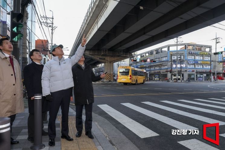 [포토] 북부간선도로 점검하는 오세훈 서울시장