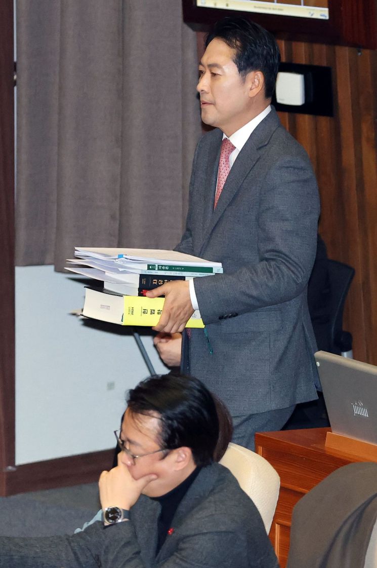 내란전담재판부법 첫 필버 나선 장동혁…"역사상 최악의 악법"