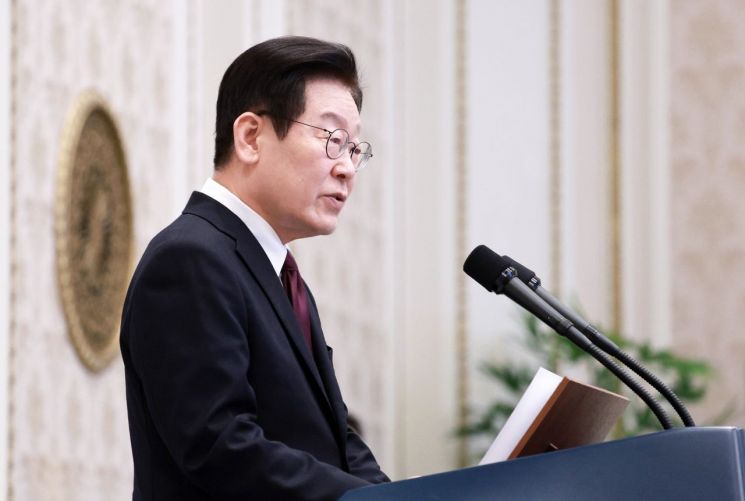 李대통령, 대한노인회와 오찬 "초고령사회 진입…어르신 정책이 국민 모두 위한 정책"