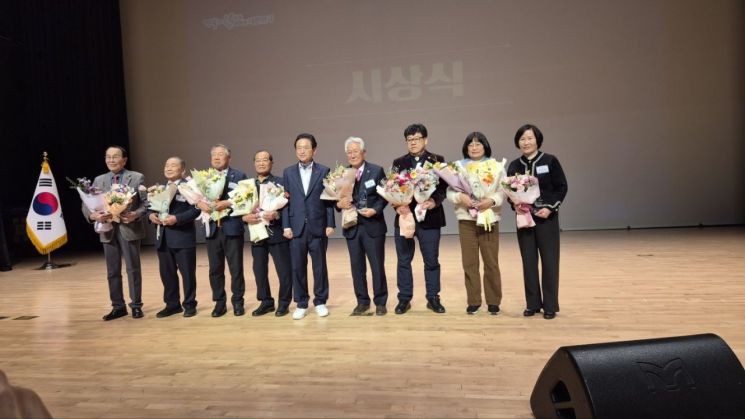 청도군, 행정 역량 빛났다…'식량시책'·'경로당 행복선생님' 잇따라 우수상 