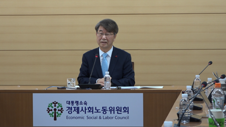 경사노위장 "민주노총 참여, 사회적 대화 전제 아냐"