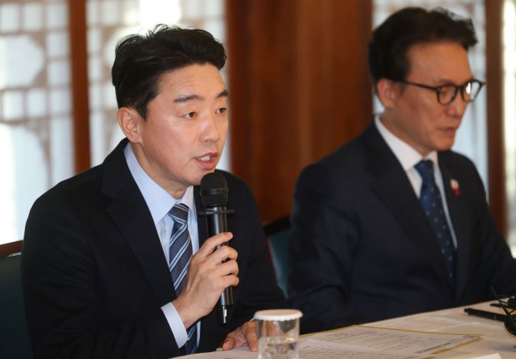 강훈식 "인천공항 발렛파킹 '서비스 개편 방향' 전반 점검하라"