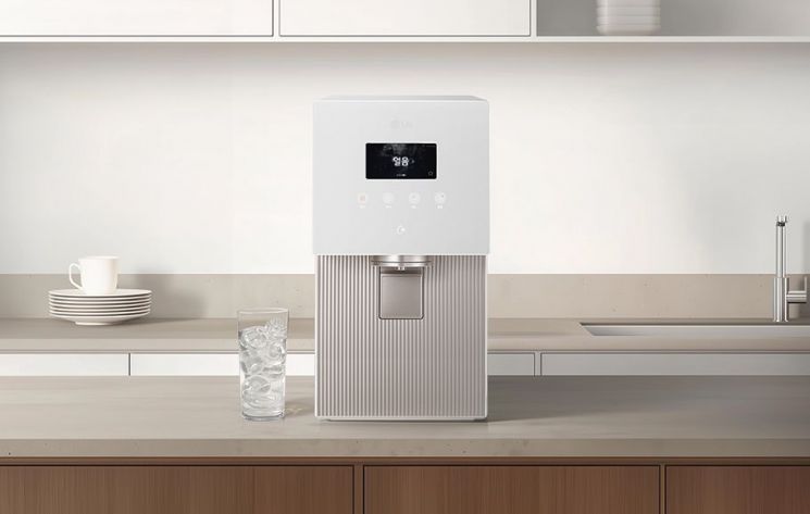 "겨울에도 얼음 먹네?"…LG, '사계절 얼음정수기'로 판 키운다