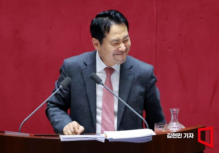 [포토] '제1야당 대표 헌정사 첫 필버' 장동혁, 20시간 넘겨 역대 최장