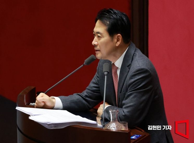 [속보]장동혁, 내란재판부법  24시간 필리버스터 종료