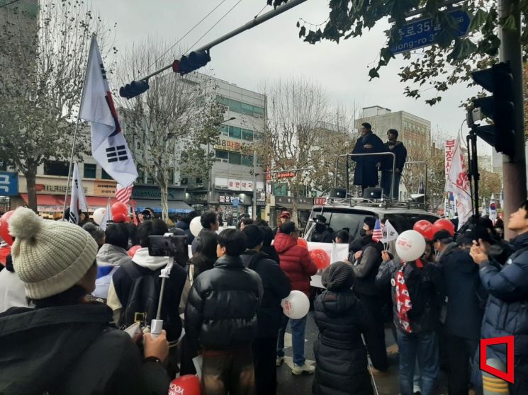 [극우청년은 누구인가]"모두가 계엄 찬성은 아니다...반중 정서가 더 큰 배경"