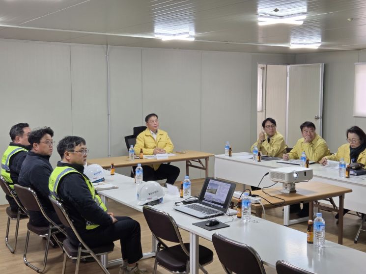 전북도, 대표도서관 건립 현장 '안전점검'