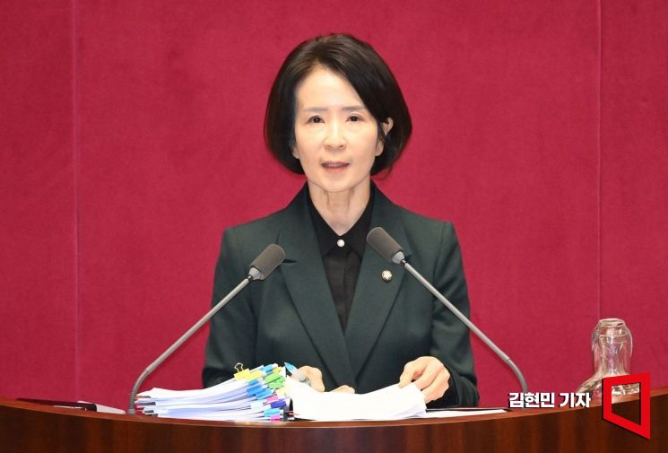 [포토] ‘정보통신망법’ 필리버스터 시작…첫 주자 국민의힘 최수진