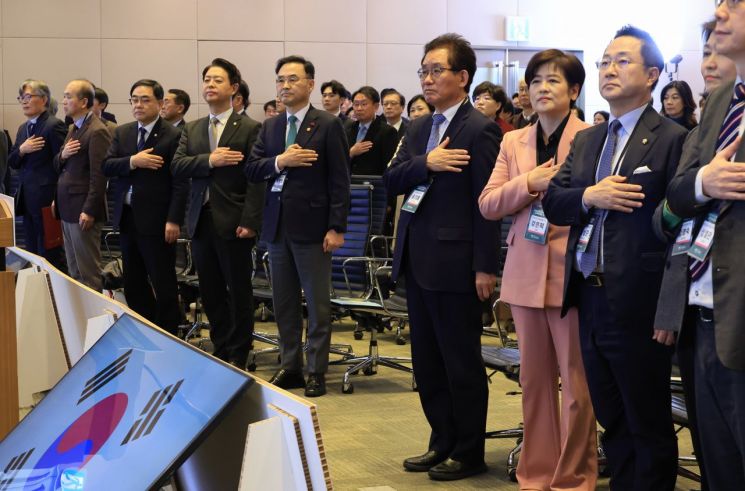 차정인 국교위원장 "내신 절대평가·서논술형 확대, '사교육' 의존도 낮추는지 따져봐야"