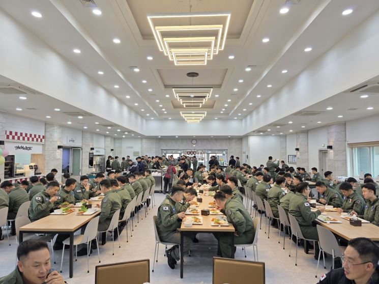 공군 최초 간부식당 민간위탁 … 사천에서 본격화