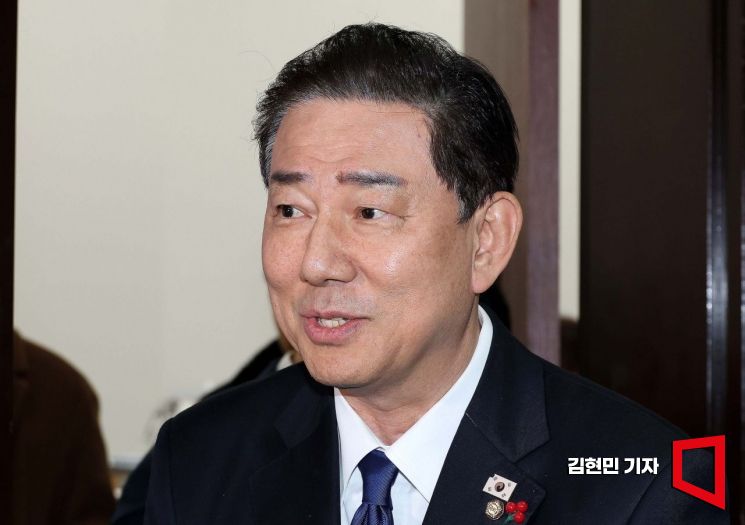 "34만원 짜리" 칼호텔 숙박 김병기, 결국 피고발 …野 "김건희 디올백 원가 8만원"