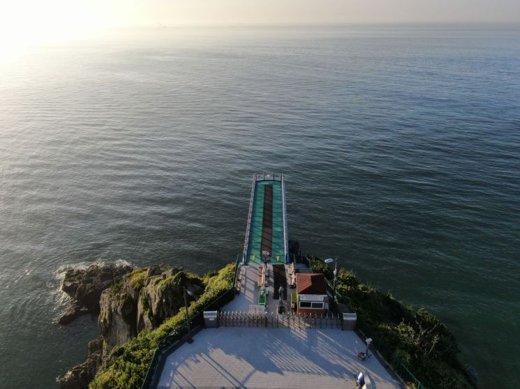 강풍·염분 노출 오륙도 스카이워크, 해안 관광시설 정밀 유지관리 진행