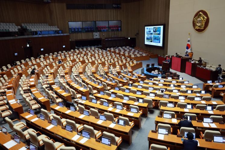정보통신망법 개정안 본회의 통과…2박3일 필버 마무리