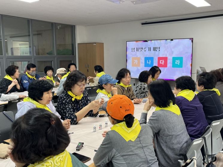 '후각 기반 산림치유' 고령자 기억력 감퇴·우울감 완화 효과