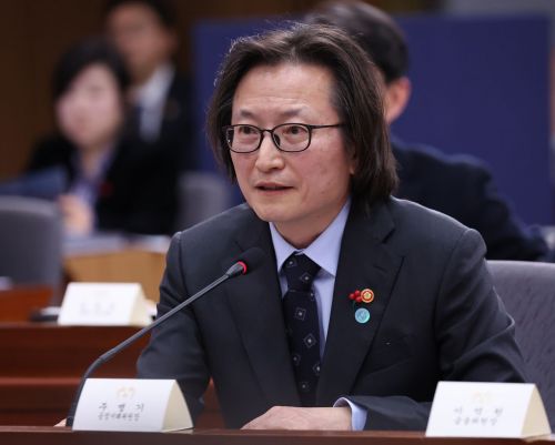 공정위, 생리대 3사 조사…'韓가격 40% 높아' 분석 재조명