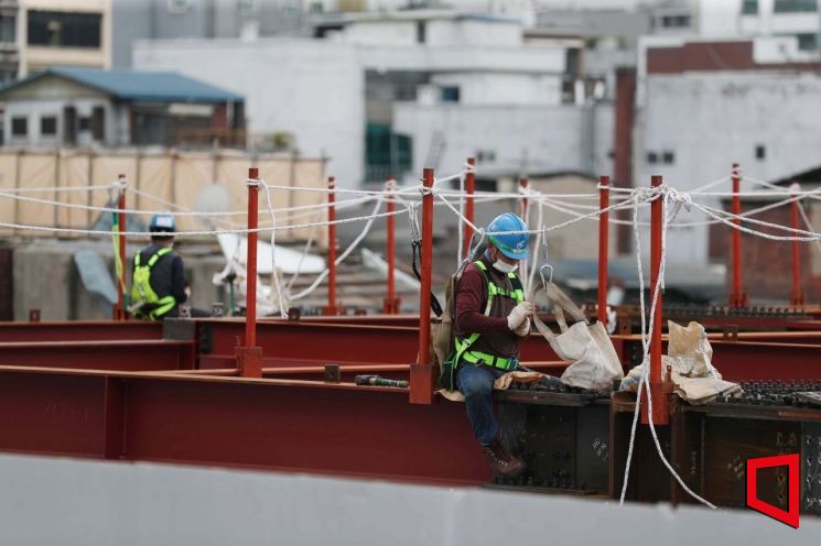 李대통령 "지역경제 살리자"는데…41조 지자체 공사 하도급 20년째 깜깜이[부동산AtoZ]
