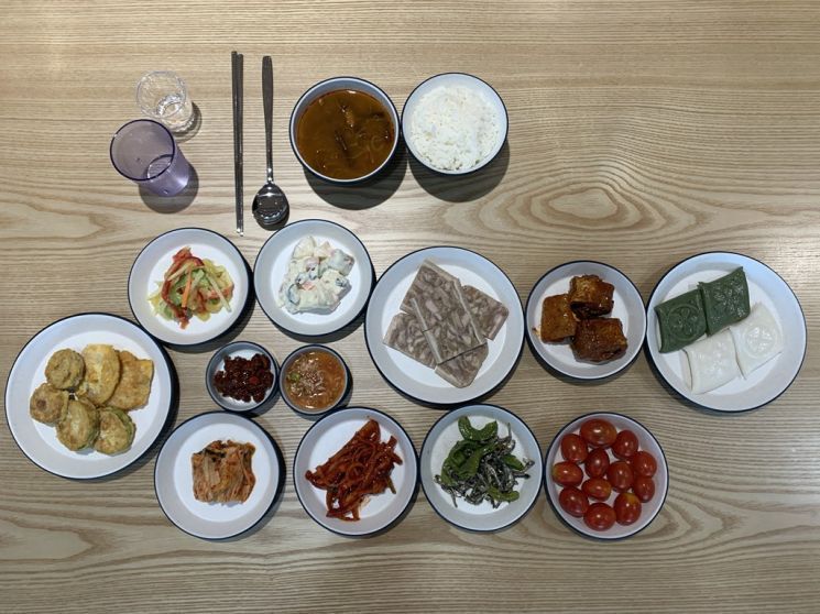 '환경에 좋다' 일회용품 없는 장례식장…그런데 설거지는 누가?