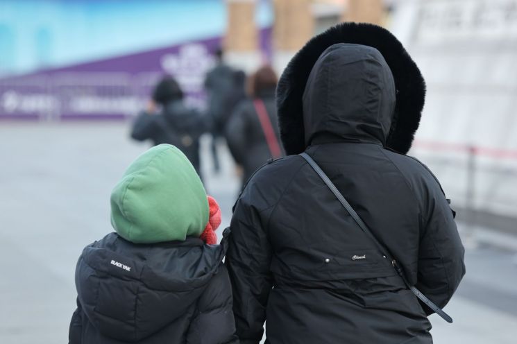 강추위에 광주·전남 ‘꽁꽁’…눈 쌓이며 체감온도 '뚝'