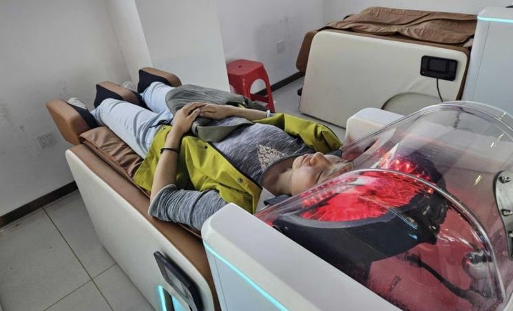 로봇이 머리 감겨주고 목욕 시켜주고…일상 스며든 로봇들