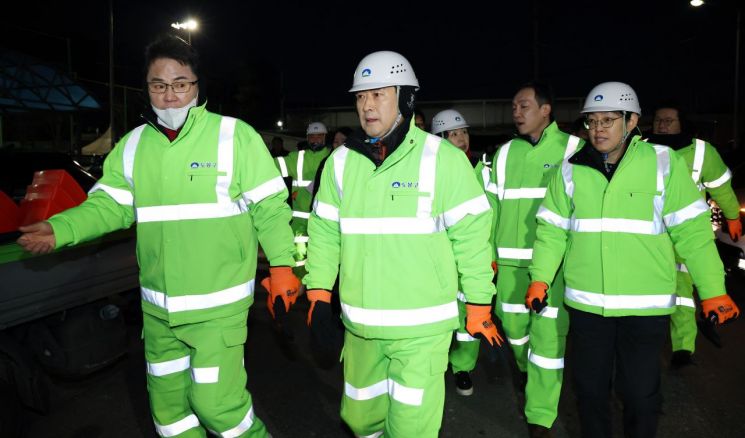 장동혁, 한동훈·이준석과 연대론에 "지금은 시기상조"