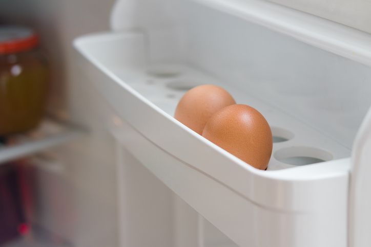 "Oh? Isn't This Where Eggs Belong?"... Refrigerator Storage Habits That Can Cause Food Poisoning