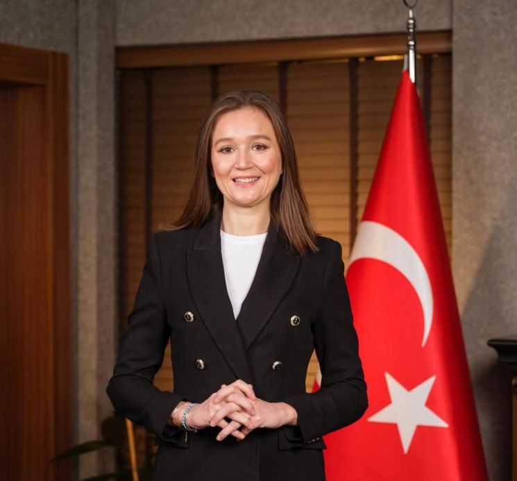 항암치료 받으며 일했는데…투병 1년여 만에 숨진 37세 女시장