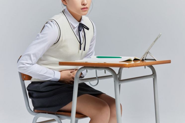 패스트푸드 즐겨 먹던 소녀의 사망…장에서 나온 '6ℓ' 물질 봤더니