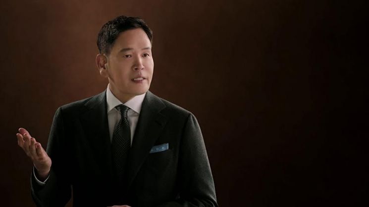 정용진 신세계그룹 회장 "모든 준비 끝났다…2026년, 'TOP의 본성' 회복 "