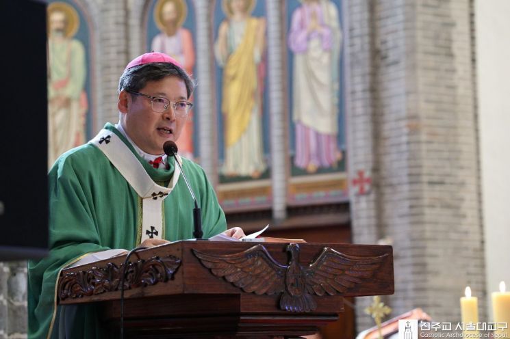 천주교 서울대교구장 신년 메시지 "성숙한 민주주의 안에서 사랑과 평화 실천해야"