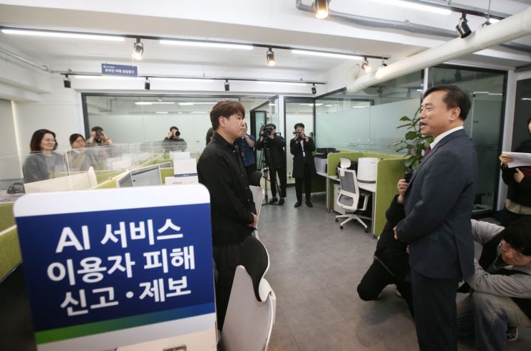 김종철 방미통위원장, 첫 현장 방문…사이버 범죄·스팸 대응 기관 