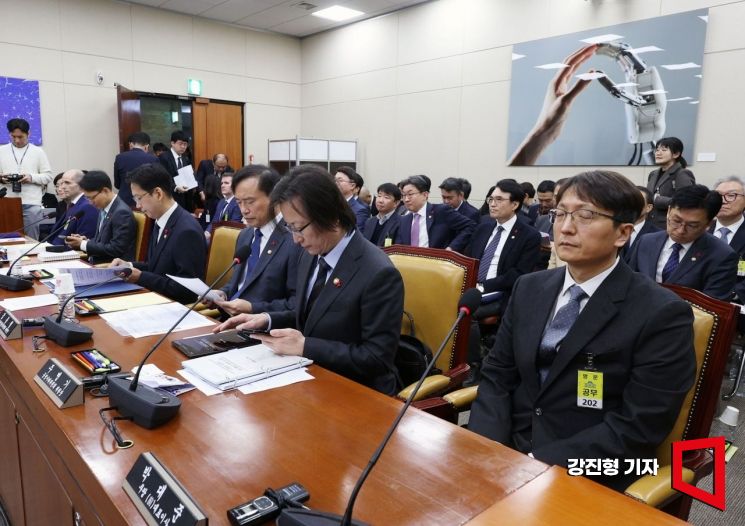 '산재 은폐 의혹'까지 소환…김범석 정조준, 쿠팡 전방위 압박