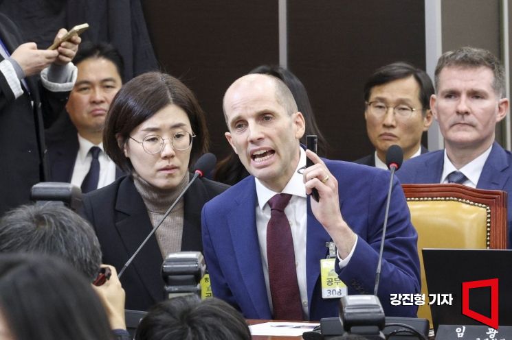 [포토] 발언하는 로저스 쿠팡 대표이사