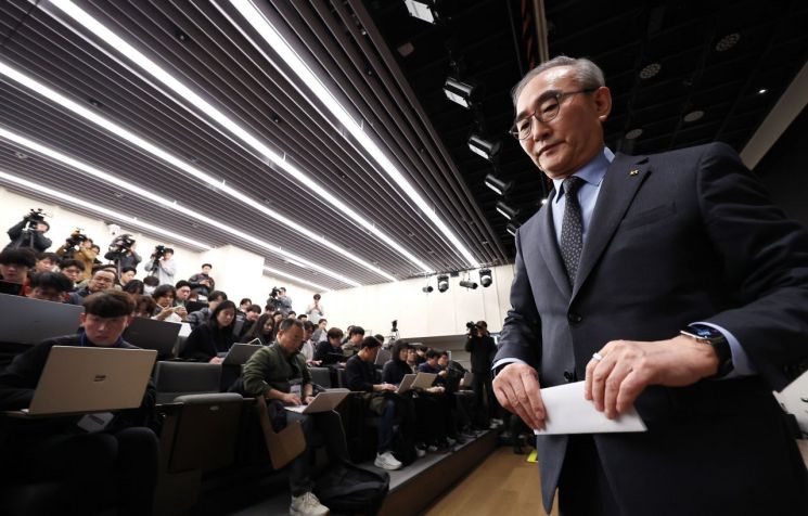 요금 할인 혜택 없는 KT…"4500억 규모 보답 프로그램 제공"(종합)