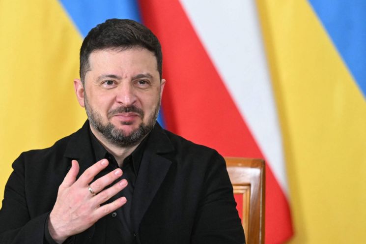 젤렌스키 "다음 달 6일 프랑스서 '의지의 연합' 정상회담"