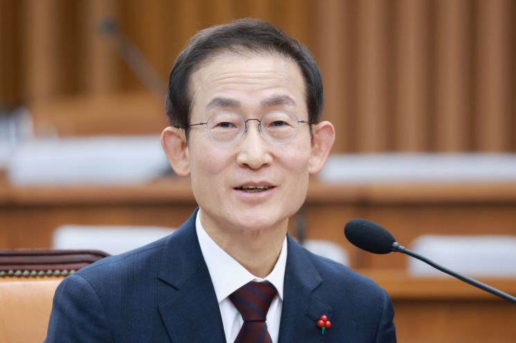 이 대통령, 김호철 감사원장 임명장 수여…업무 차담회도