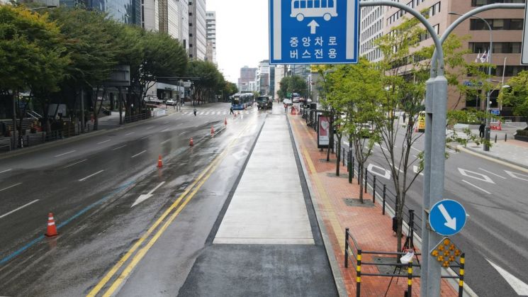 서울시 '도로포장 기술' 효과… 포트홀 27% 줄었다