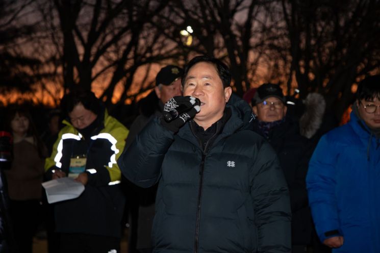 “74만 시민의 안녕 기원” 남양주시, 봉선사·황금산서 새해 힘찬 출발