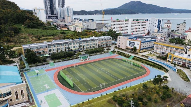 도전 끝에 결실…완도수산고 출신 3명 해양경찰 '합격'