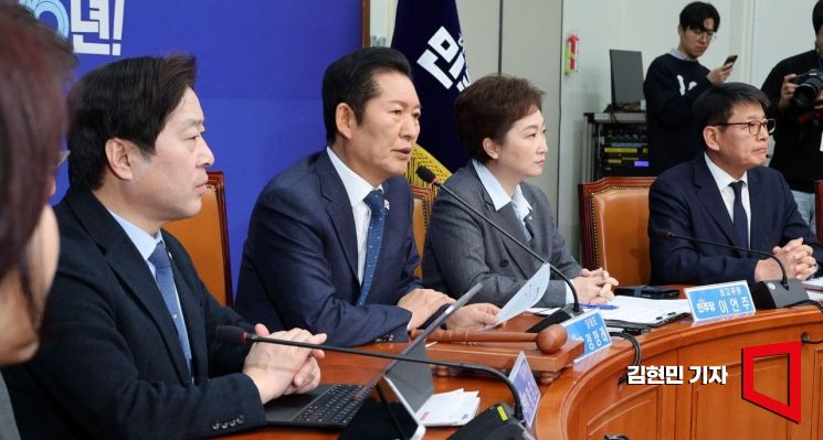 [포토] 정청래 "신상필벌 명확히 안하면 黨기강 무너져…공사 구분해야"