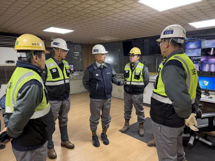 장세욱 동국제강그룹 부회장, 3년을 이은 현장 '새벽 동행'