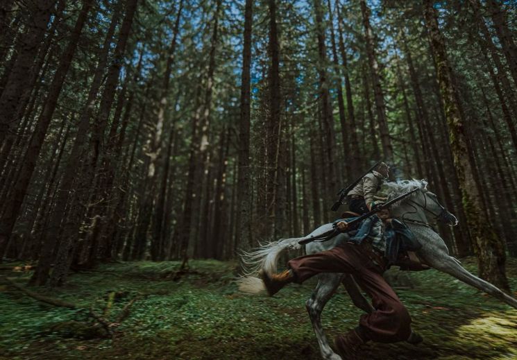 1000만 영화 사라진 극장…나홍진 500억 '반격의 여름' 쓸까