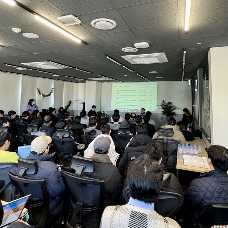 업스테이지, 中 모델 표절 논란에 정면반박…"처음부터 설계"